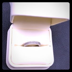 Double diamond band ring